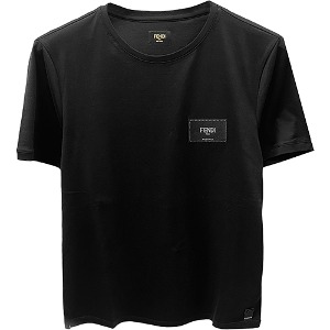 [펜디] FY0894 A9RL F0QA1 라벨 로고 패치 라운드 반팔 티셔츠 블랙 남성 티셔츠 / TEO,FENDI